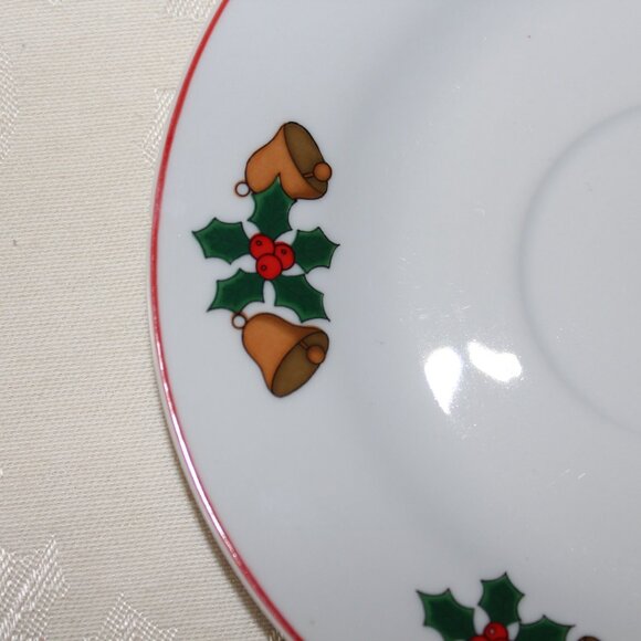 Exquisite Christmas 20 Piece Dinnerware Set | "Christmas Pleasure" Style - Picture 9 of 9